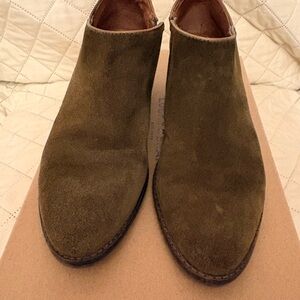 Lucky Brand women’s Boots - Olive Suede